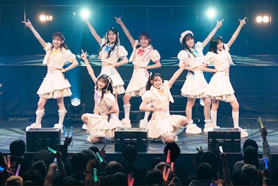 「ukka 10th Anniversary Live vol.8『ALLOUT 3rd』」第1部の様子。（撮影：佐藤広理）