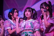 「虹のコンキスタドール LIVE TOUR 2025 ～平成令和ネバーエンドサンバースト～」東京公演の様子。