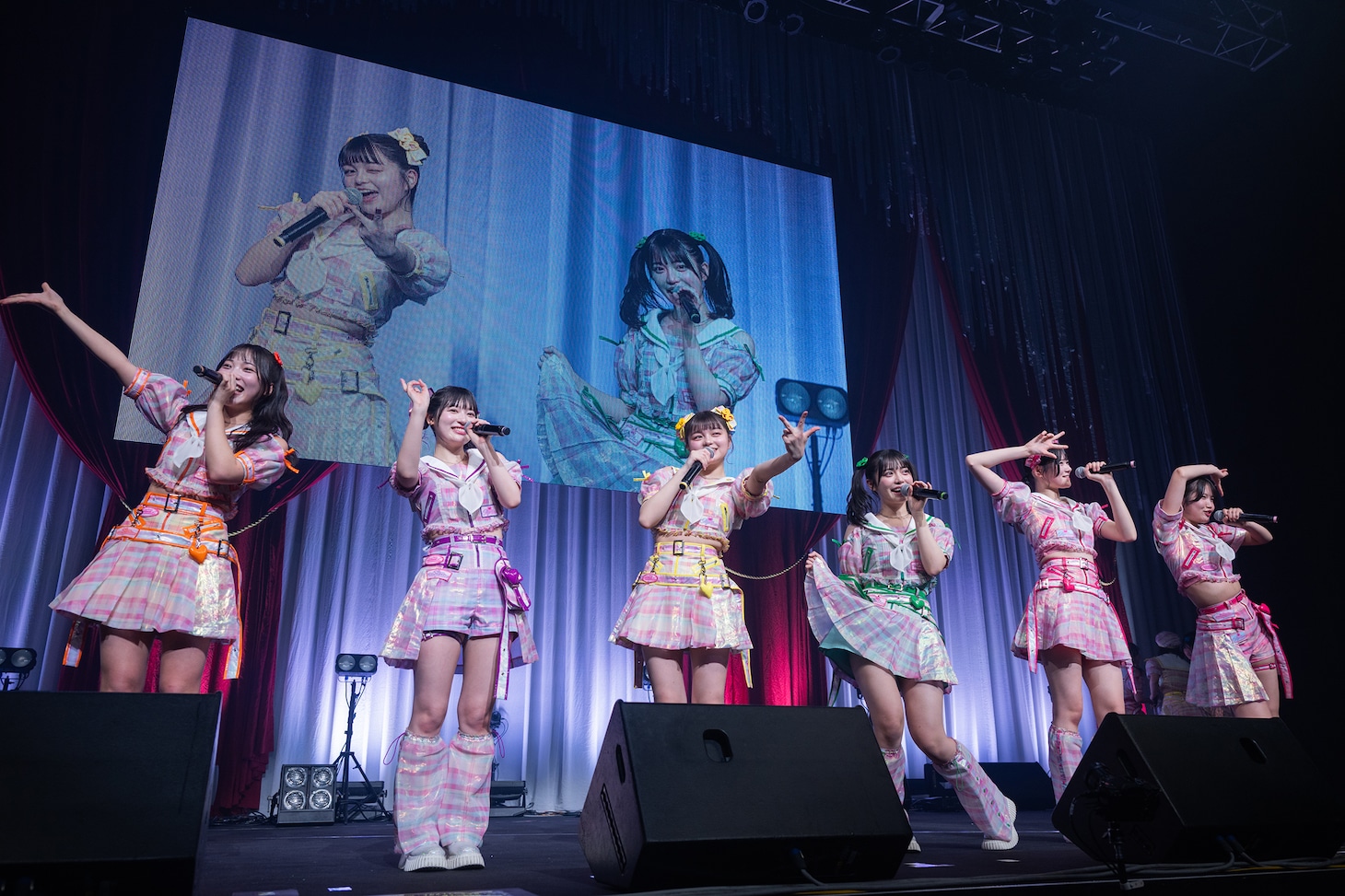 虹コンの令和チーム。