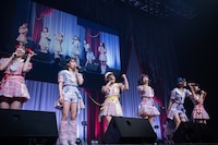 虹コンの平成チーム。