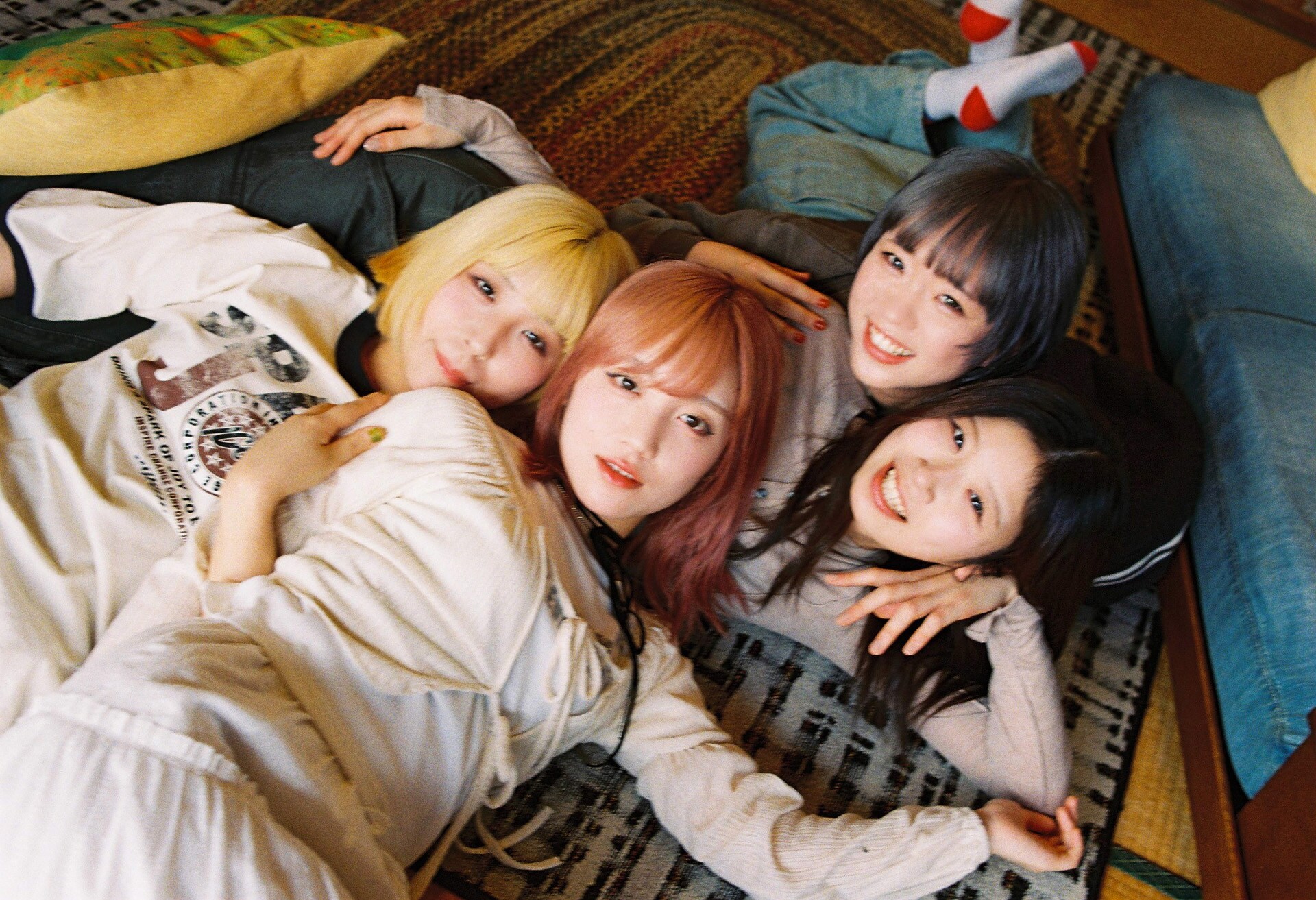 ちゃくら新曲「ガールズバンドは死なない」リリース、インディーズ最後