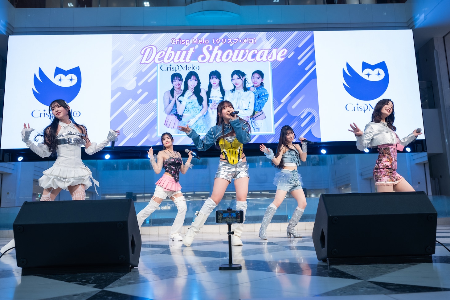 パフォーマンスを初披露するCrisp Melo。