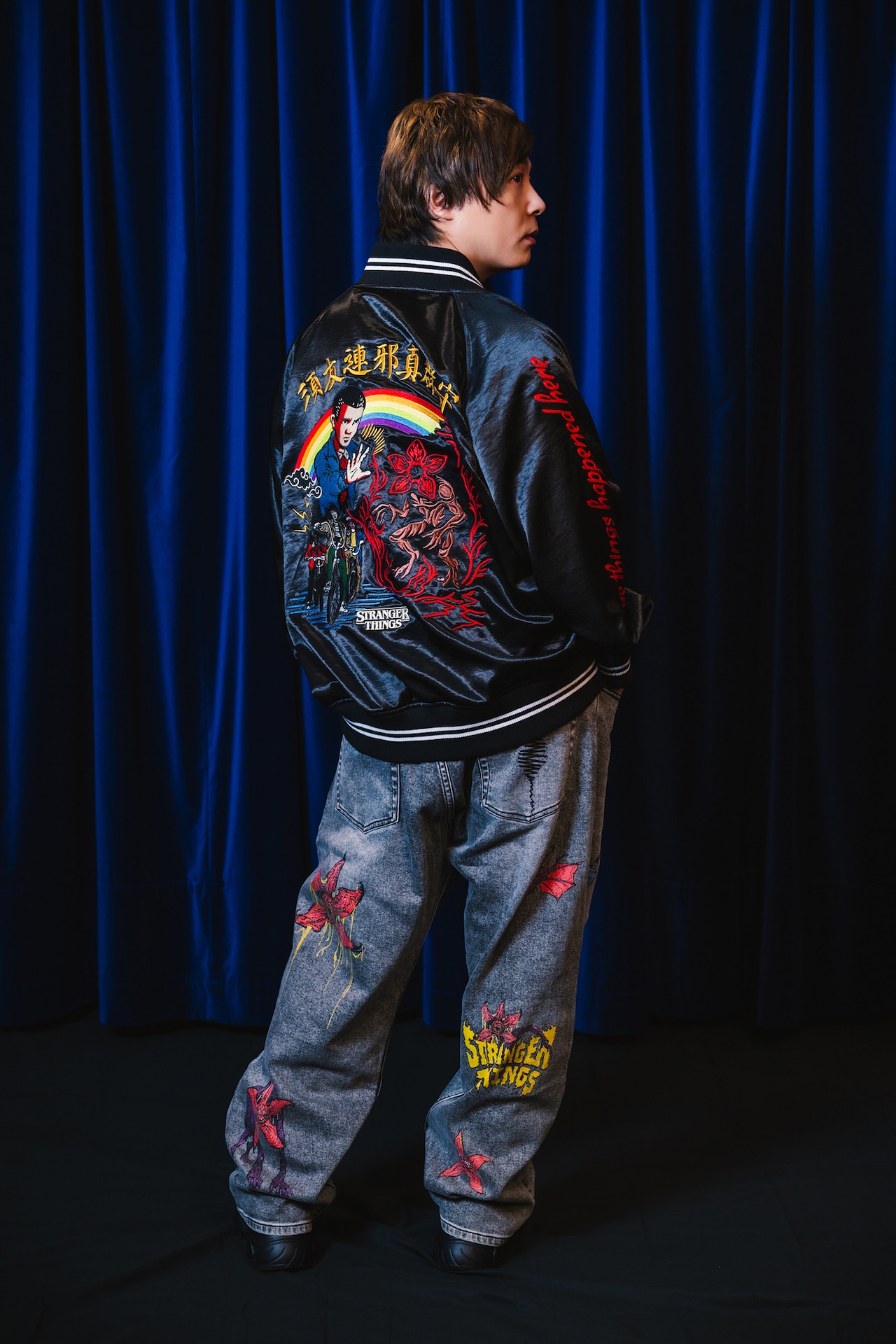 須友連邪真群守 SUKAJAN」を着用した堂本剛。 - 堂本剛はデモゴルゴン