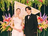 左から新木優子、志尊淳。