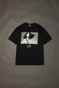 竹内まりやとJOURNAL STANDARDのコラボTシャツ「Mariya Takeuchi PLASTIC LOVE」の表面。