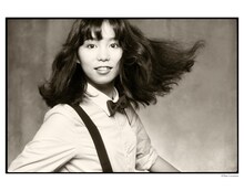 1980年にロサンゼルスで撮影された竹内まりやのポートレート。