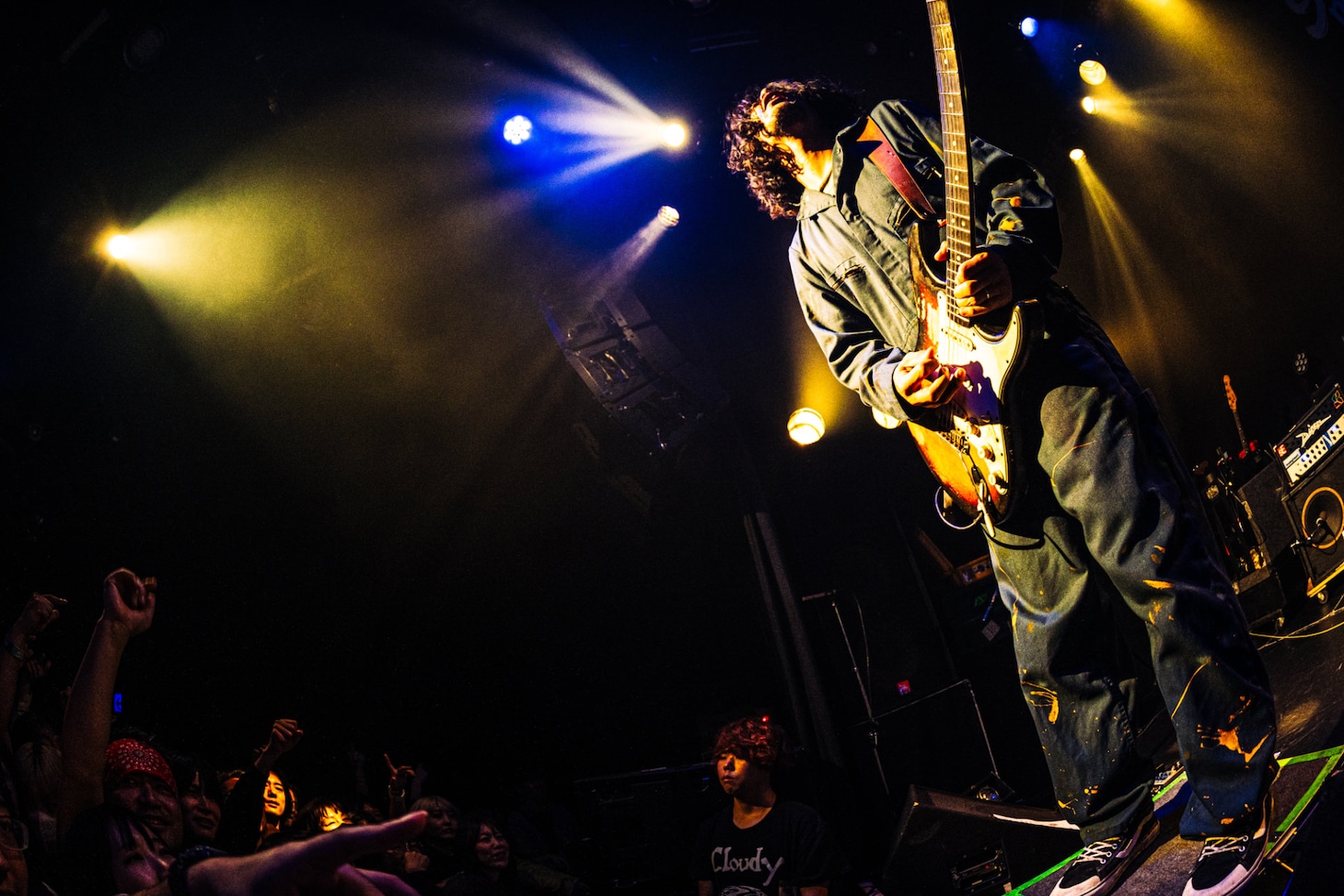 鷲山和希（G, Vo）（Photo by Shoma Yasukawa）