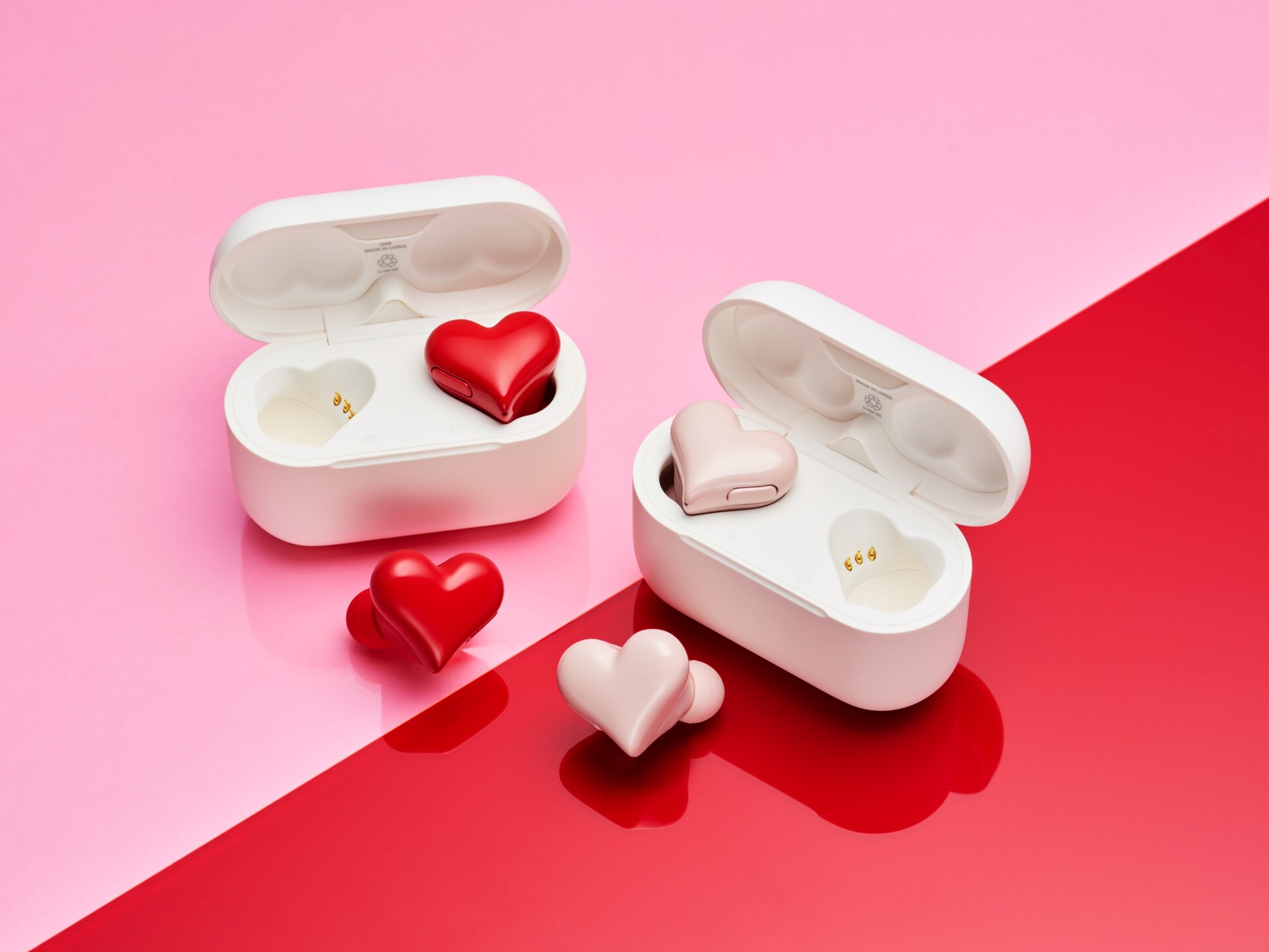 汐れいら最新曲がハート型ワイヤレスイヤフォン「HeartBuds Pro」の
