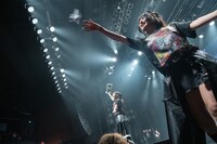 最後のセットリストをフロアに放り投げる#2i2。