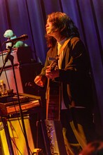 尾崎雄貴（Vo, G）（Photo by Masanori Naruse）