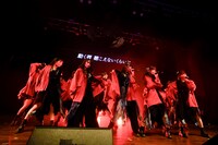 「WHITE SCORPION 2nd Anniversary LIVE」の様子。©OVERSE/KING RECORDS