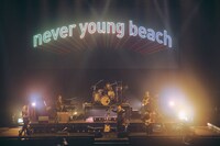 never young beach日本武道館公演の様子。（Photo by Kiyoe Ozawa）