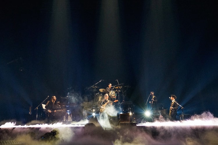 never young beach日本武道館公演の様子。（撮影：信岡麻美）