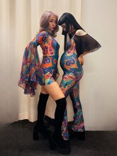 チャラン・ポ・ランタン。右が姉の小春。