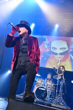 hideの61歳誕生日を豪華メンツで祝福！「hide Birthday Party 2025」大盛況