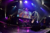 hideの61歳誕生日を豪華メンツで祝福！「hide Birthday Party 2025」大盛況