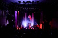 春ねむり「孵化過程（Incubation Process）」の様子。（撮影：藍莉）