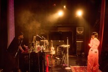 港土と春ねむり。（撮影：藍莉）