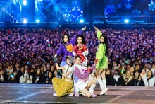 ILLIT。「MUSIC BANK GLOBAL FESTIVAL IN JAPAN」より。