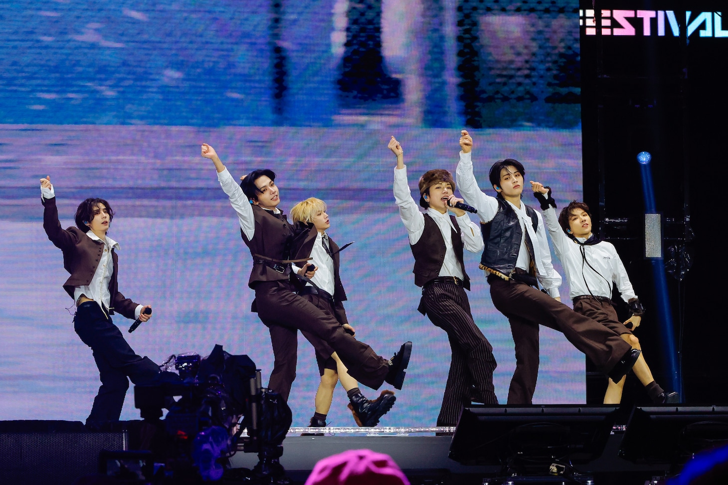 BOYNEXTDOOR。「MUSIC BANK GLOBAL FESTIVAL IN JAPAN」より。