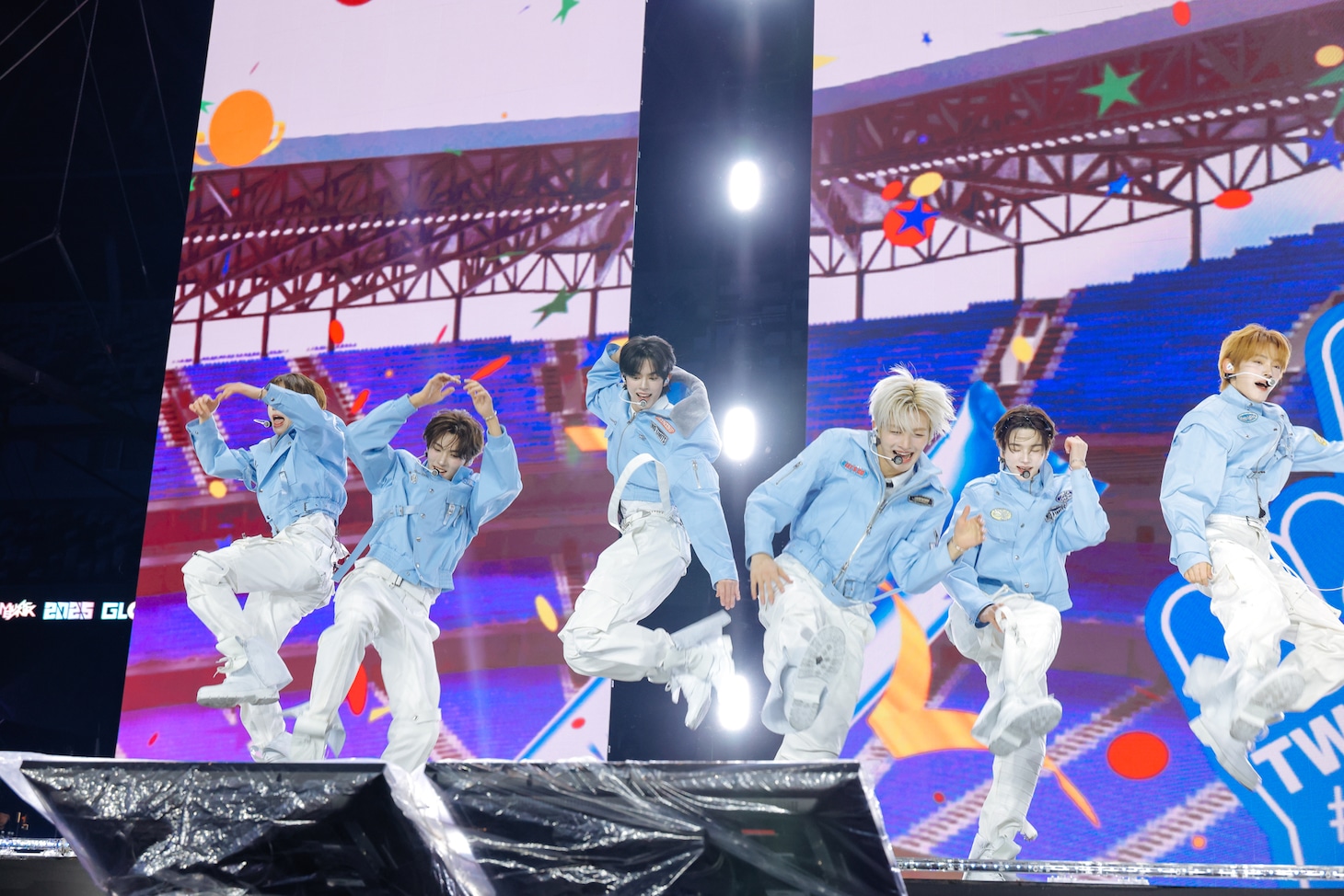 TWS。「MUSIC BANK GLOBAL FESTIVAL IN JAPAN」より。