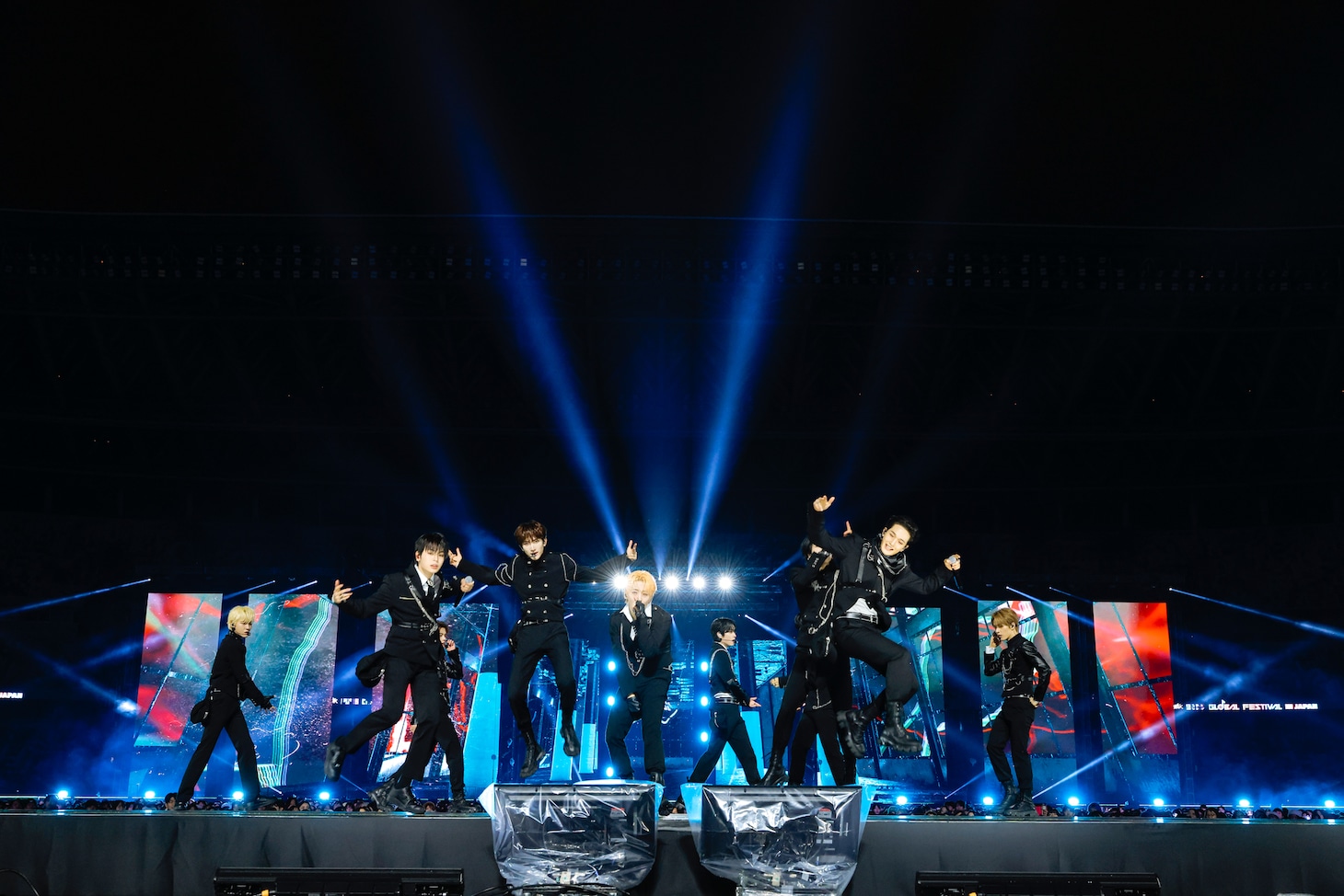 xikers。「MUSIC BANK GLOBAL FESTIVAL IN JAPAN」より。