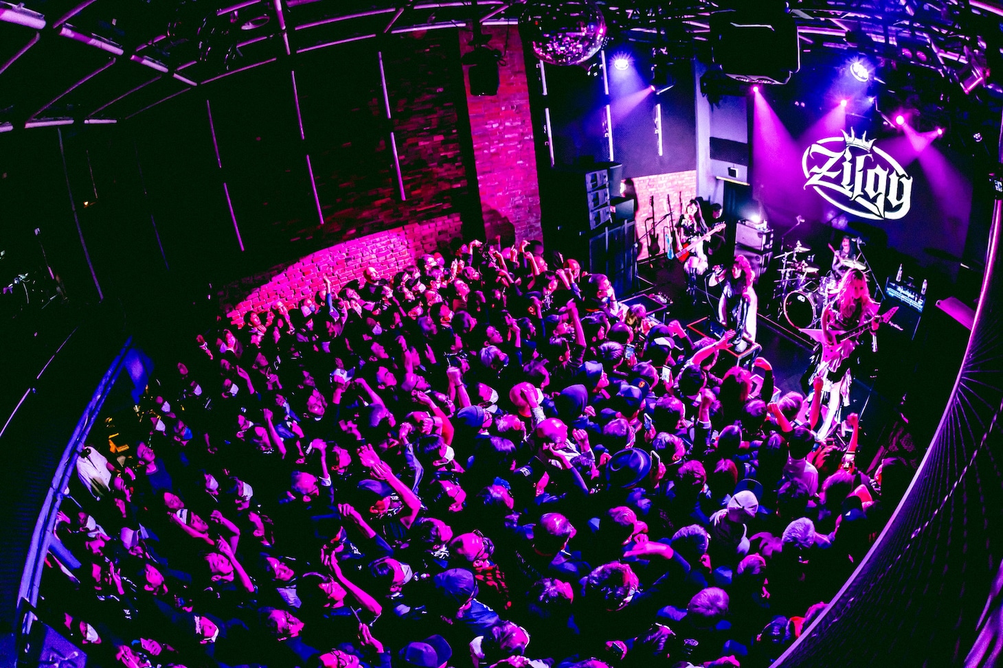 Zilqy「Start The Fire」の様子。（Photo by Victor Nomoto – Metacraft）