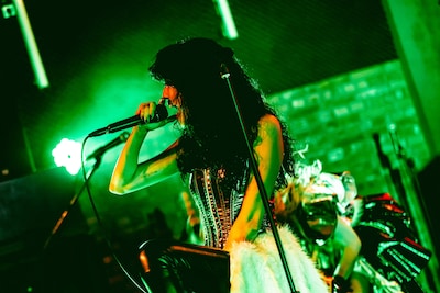 Anna（Vo / Zilqy）（Photo by Victor Nomoto – Metacraft）