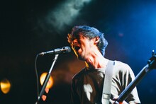 五味岳久（Vo,B / LOSTAGE）（Photo by Machida Chiaki）