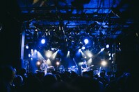 LOSTAGEによるライブの様子。（Photo by Machida Chiaki）