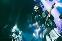 左からXAI、小林祐介。（撮影：タカギユウスケ）