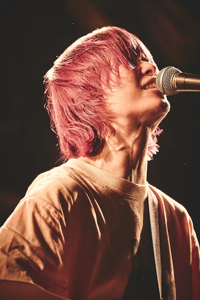 鈴木実貴子（Vo, G）（撮影：上保昴大）