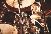 ズ（Dr）（撮影：上保昴大）