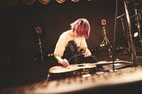 鈴木実貴子（Vo, G）（撮影：上保昴大）