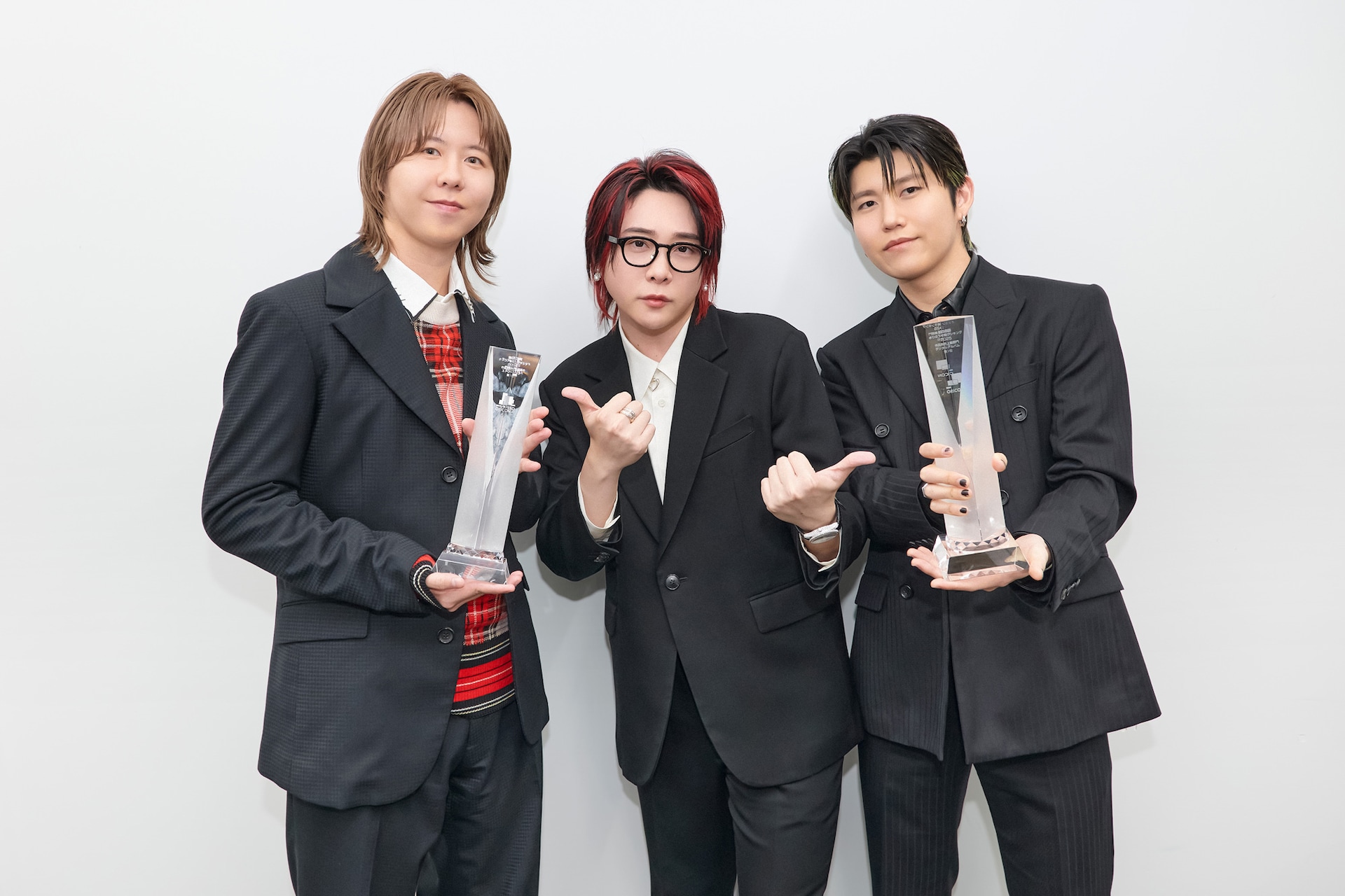 Mrs. Green Apple wins two awards at Oricon Annual Ranking 2025