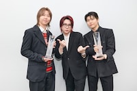 Mrs. GREEN APPLE。「オリコン年間ランキング 2025」の作品別売上数部門にて2冠を達成した。