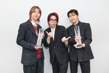 Mrs. GREEN APPLE。「オリコン年間ランキング 2025」の作品別売上数部門にて2冠を達成した。