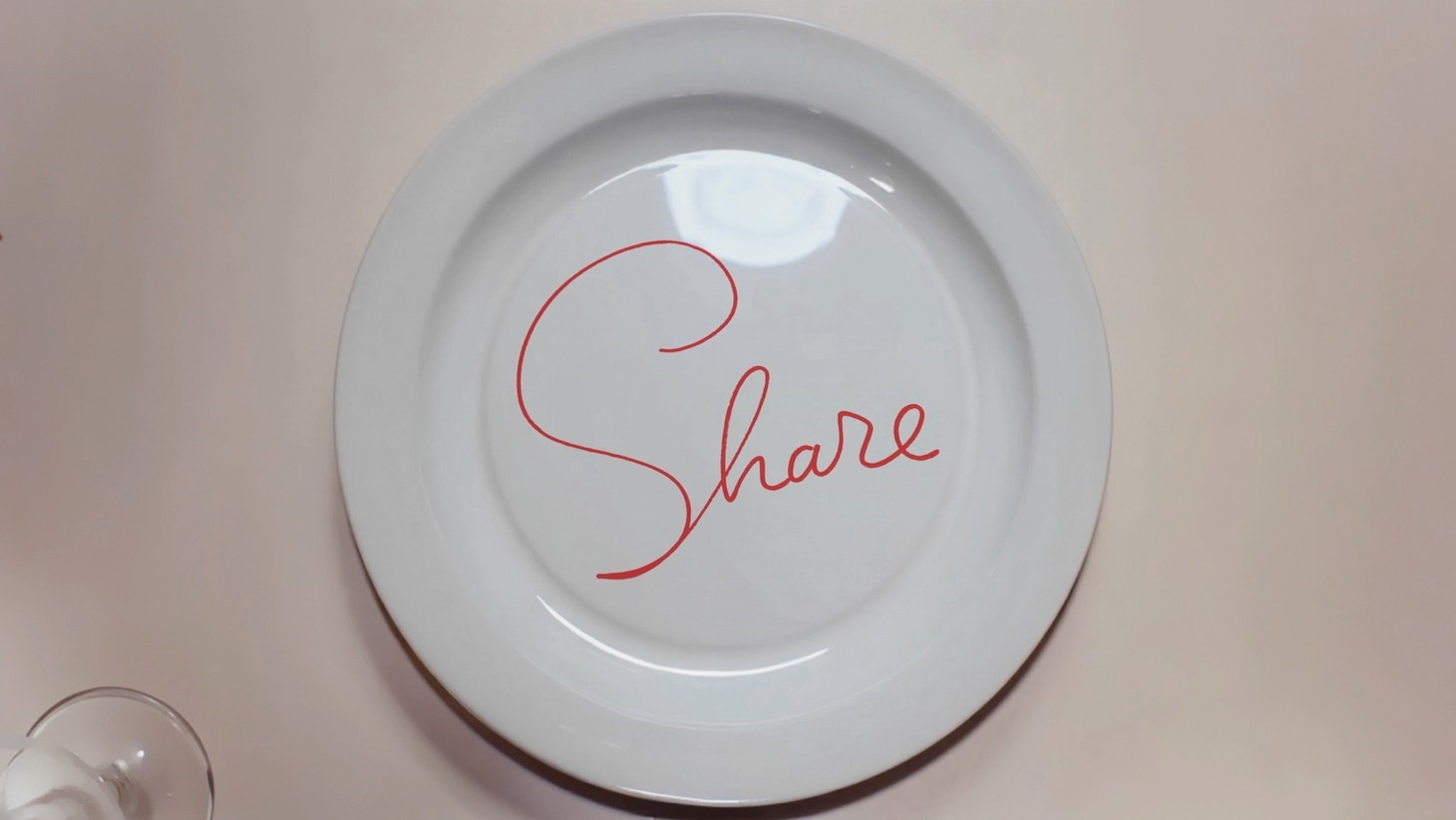 YUKI「Share」ミュージックビデオより。