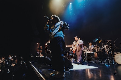 PUNPEEとのステージの様子。（Photo by Daiki Miura）