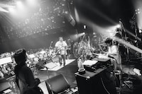 「スカートCDデビュー15周年記念スーパーライヴ『超ウルトラハイパーウキウキスペシャル優勝パレード2025』」の様子。（Photo by Daiki Miura）