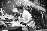 佐久間裕太（Dr）（Photo by Daiki Miura）