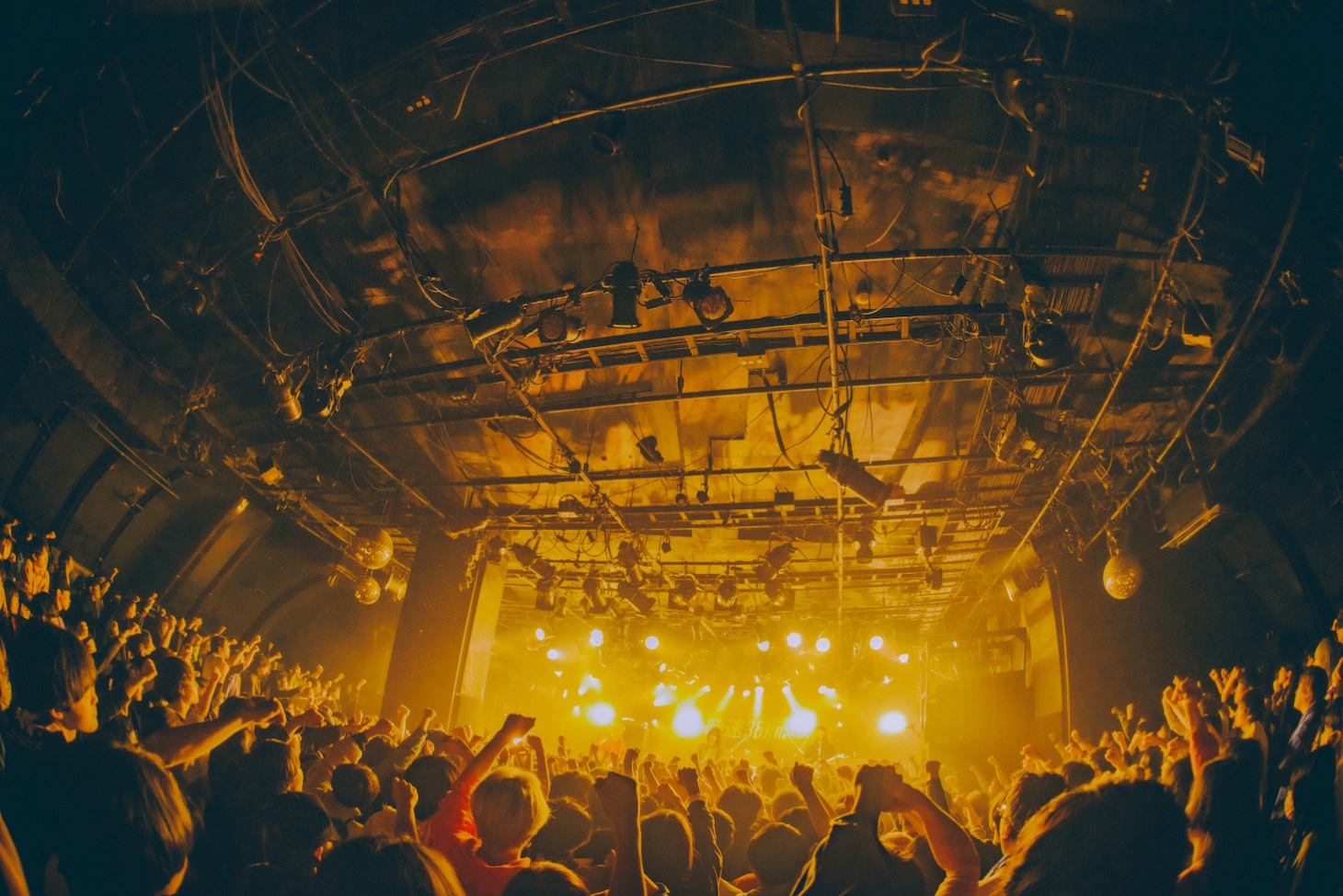 「時速36km presents "hyper (un)usual"」の様子。（撮影：春）