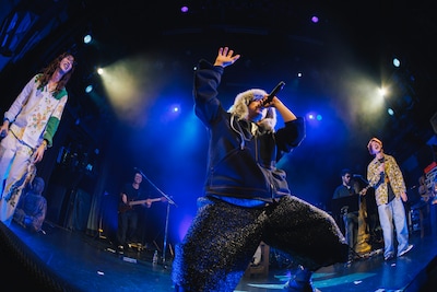 「69 ONEMAN LIVE タオイズム」の様子。（撮影：小林弘輔）