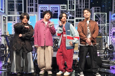 マカロニえんぴつ。「サクサクヒムヒム ☆推しの降る音楽祭☆」より。