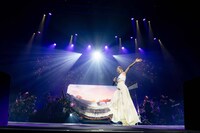 倉木麻衣（写真提供：B ZONE）