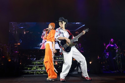 倉木麻衣と徳永暁人。（写真提供：B ZONE）