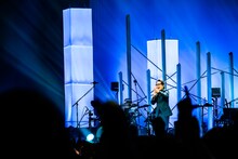 德永英明「Hideaki Tokunaga Concert Tour 2025 ALL REQUEST」最終公演の様子。（撮影：奥本昭久）