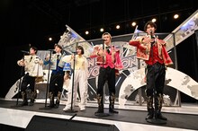 M!LKと佐々木舞香（＝LOVE）。©TBS