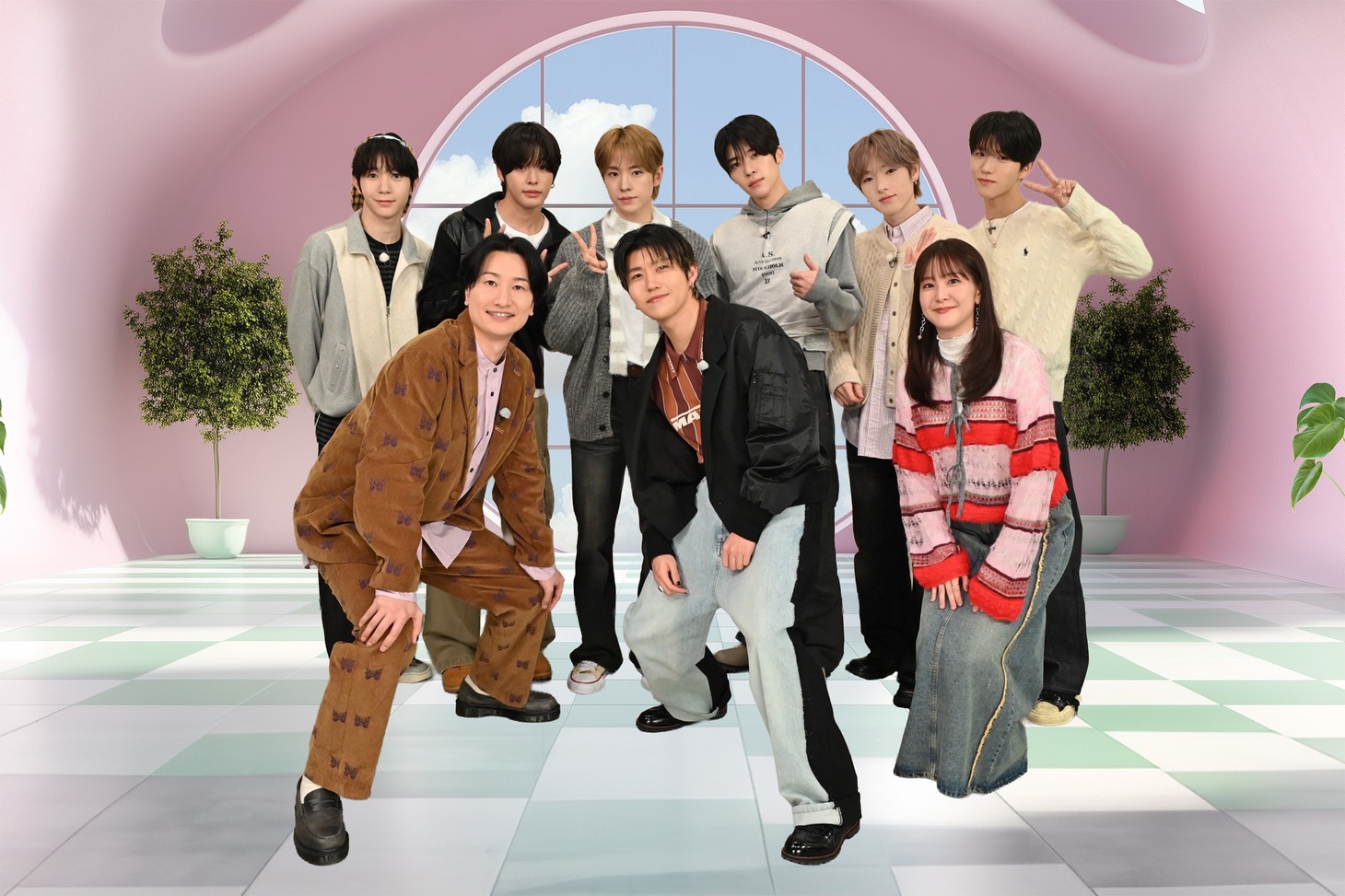 NCT WISH、若井滉斗、山添寛、林美桜の集合写真。©︎テレビ朝日