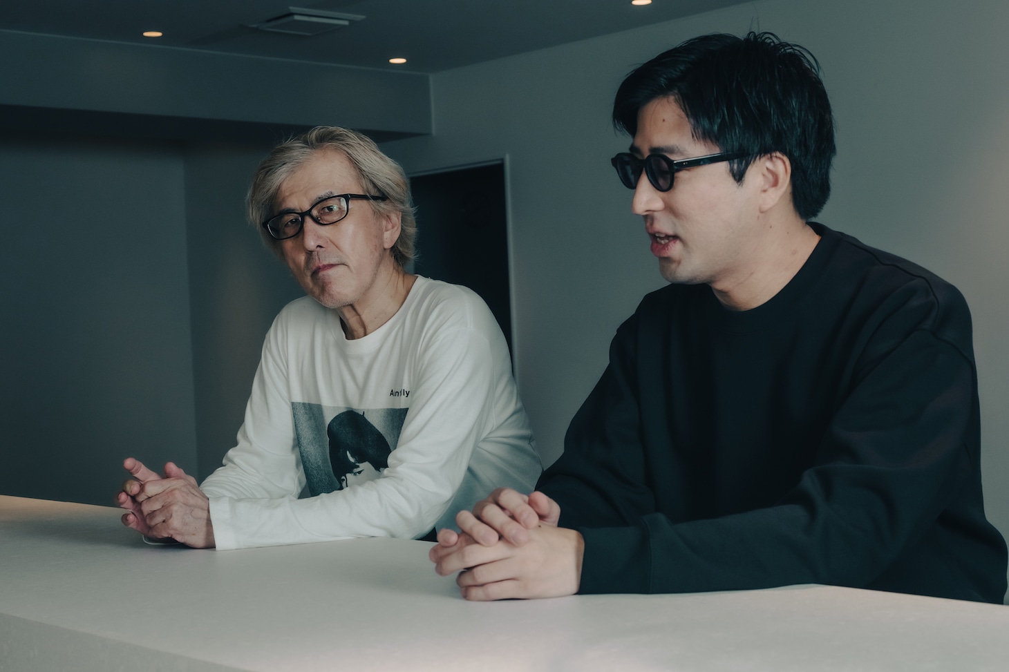 左から加茂啓太郎、ヤマモトショウ。